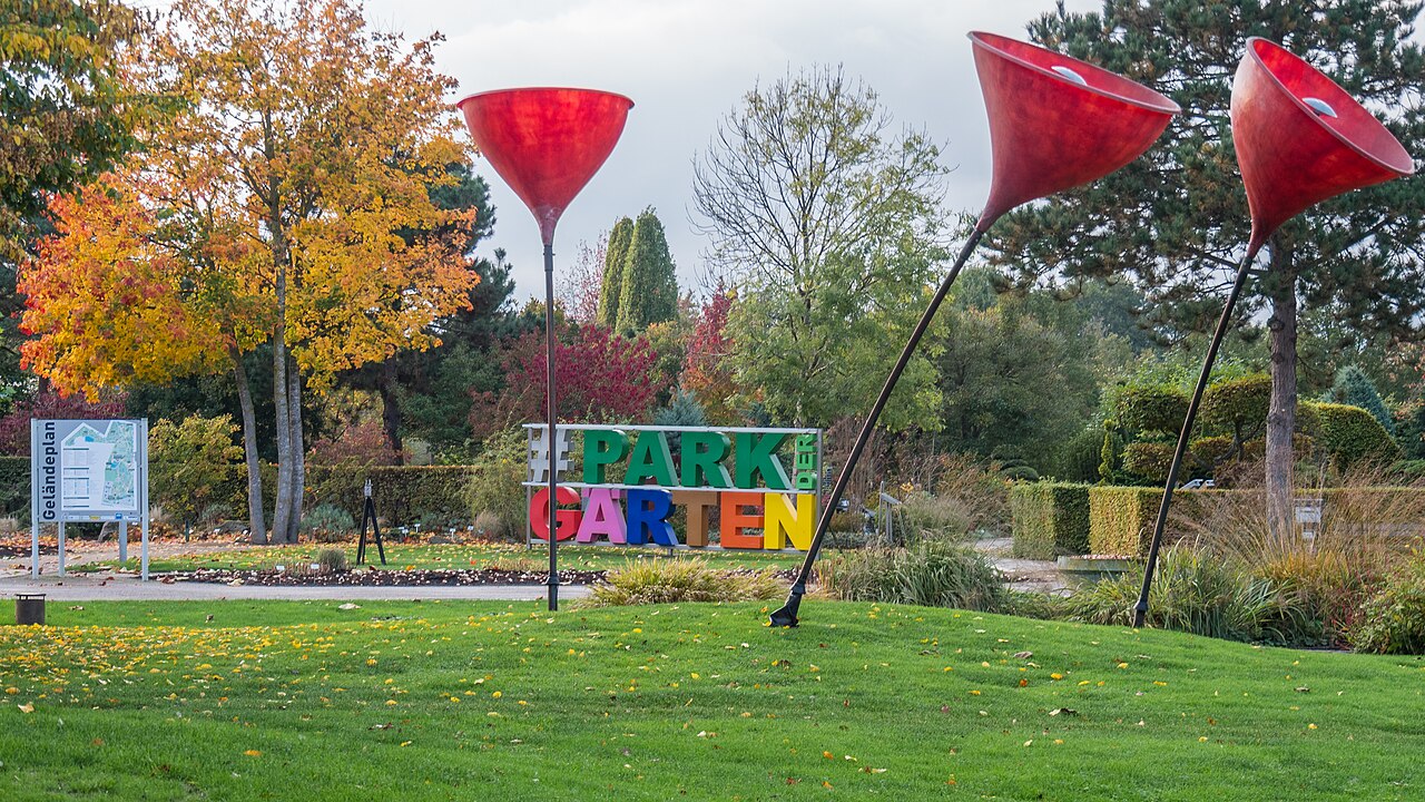 Eingang zum Park der Gärten in Bad Zwischenahn